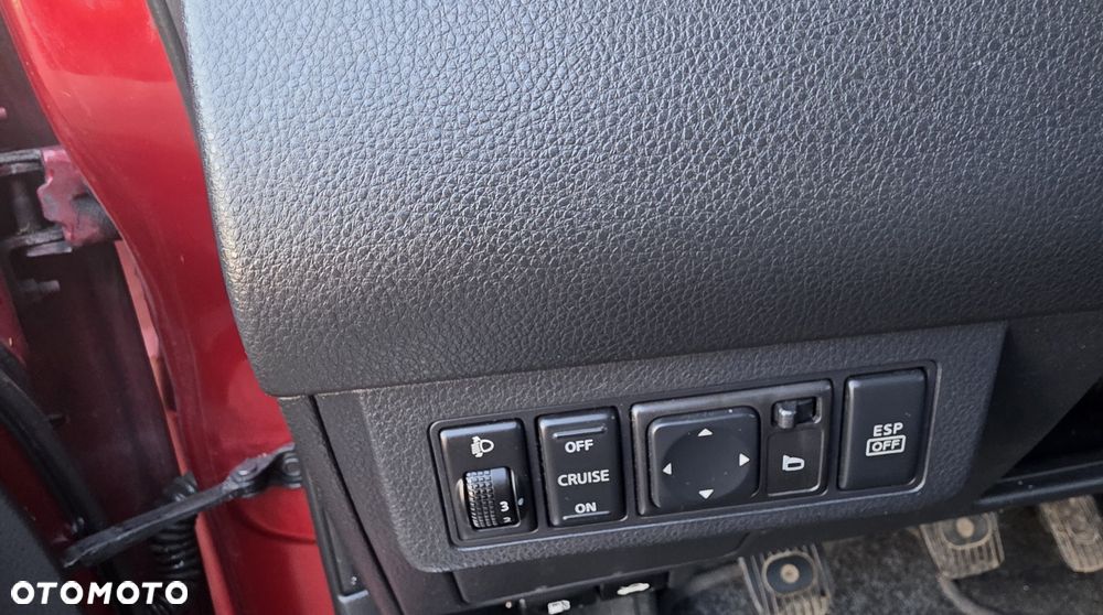 Nissan Tiida - 8
