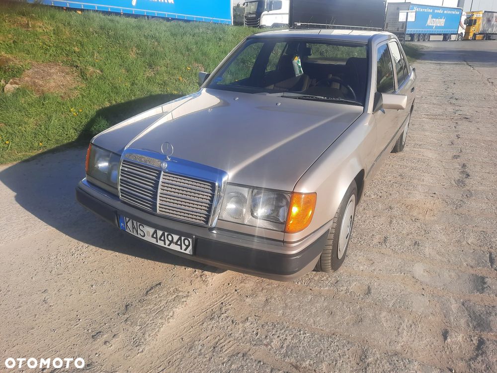 Mercedes-Benz W124 (1984-1993) - 11