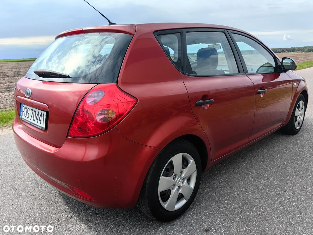 Kia Ceed 1.6 Comfort - 13