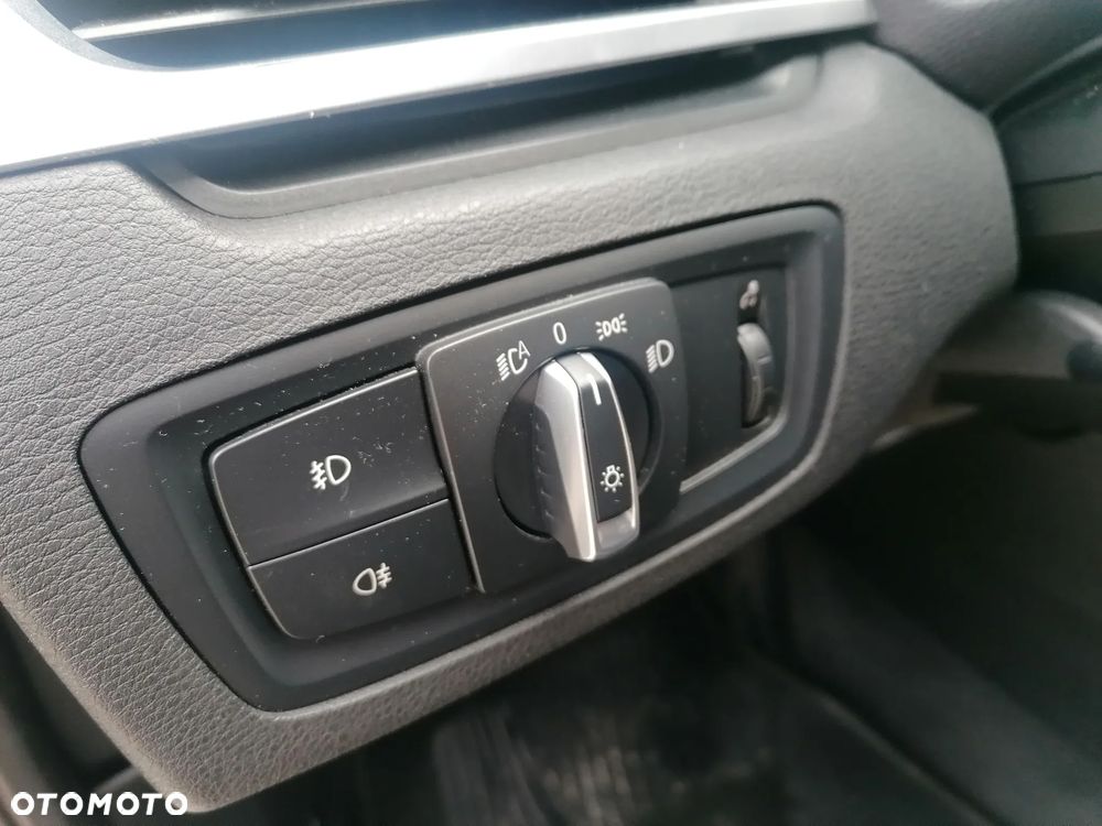 BMW X1 xDrive25i GPF xLine - 21