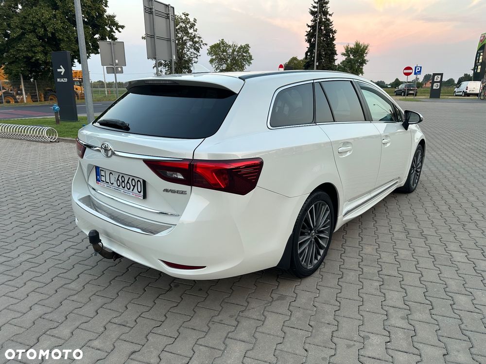 Toyota Avensis Touring Sports 1.8 Comfort - 8