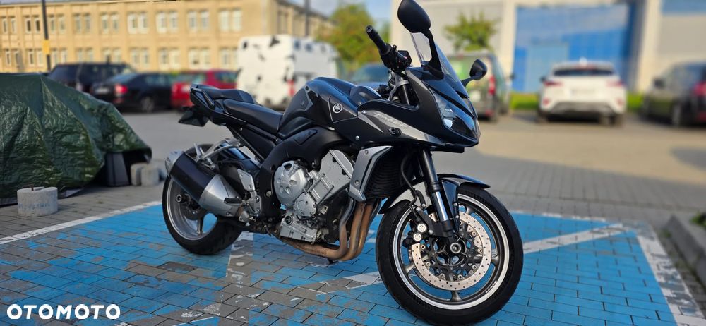 Yamaha FZ - 4