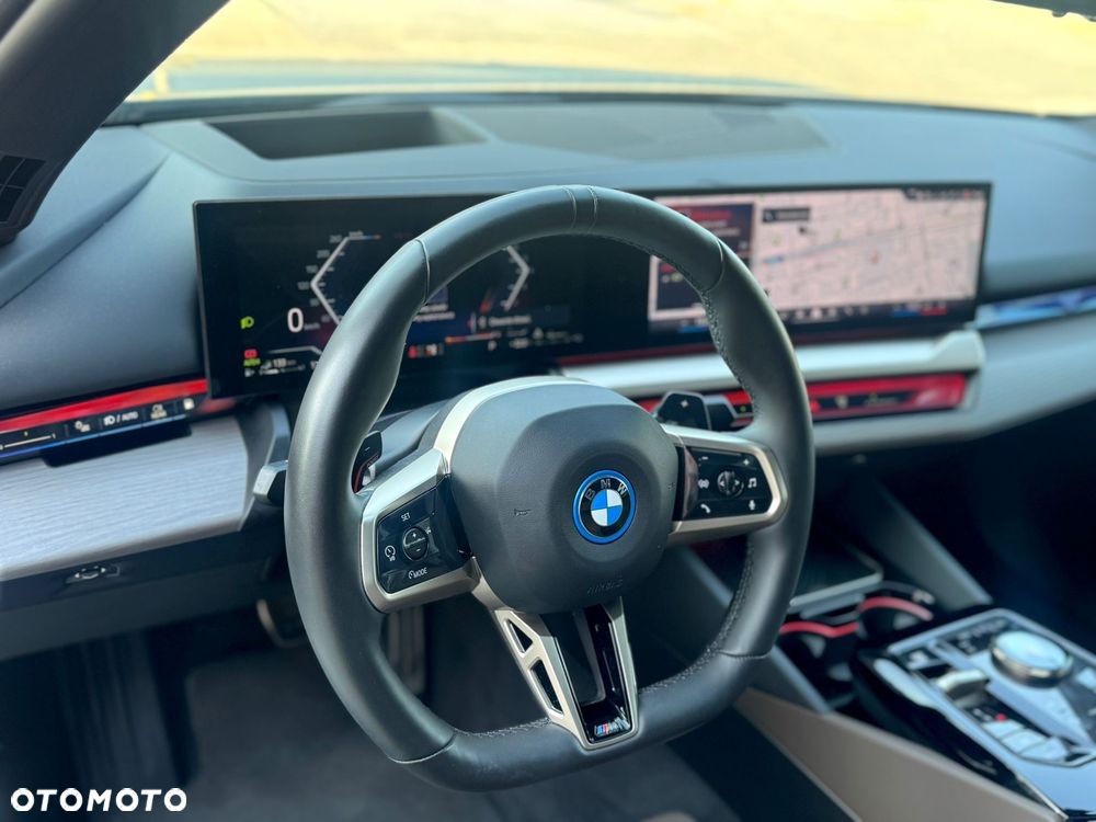 BMW Seria 5 550e xDrive PHEV M Sport - 19