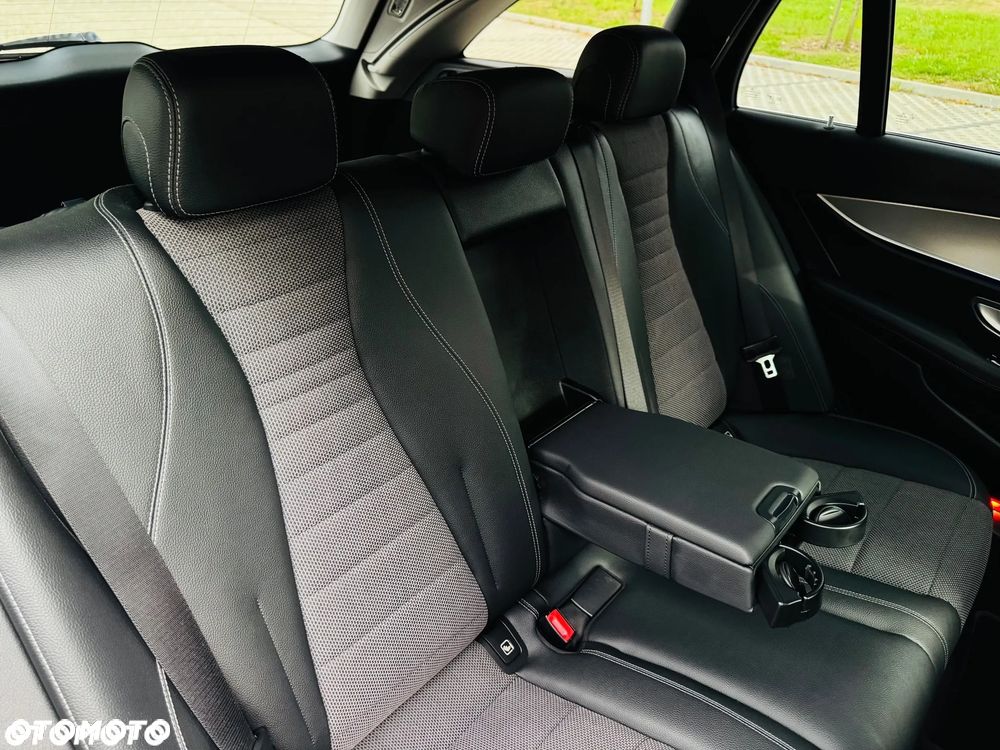 Mercedes-Benz Klasa E 220 d 9G-TRONIC Exclusive - 36