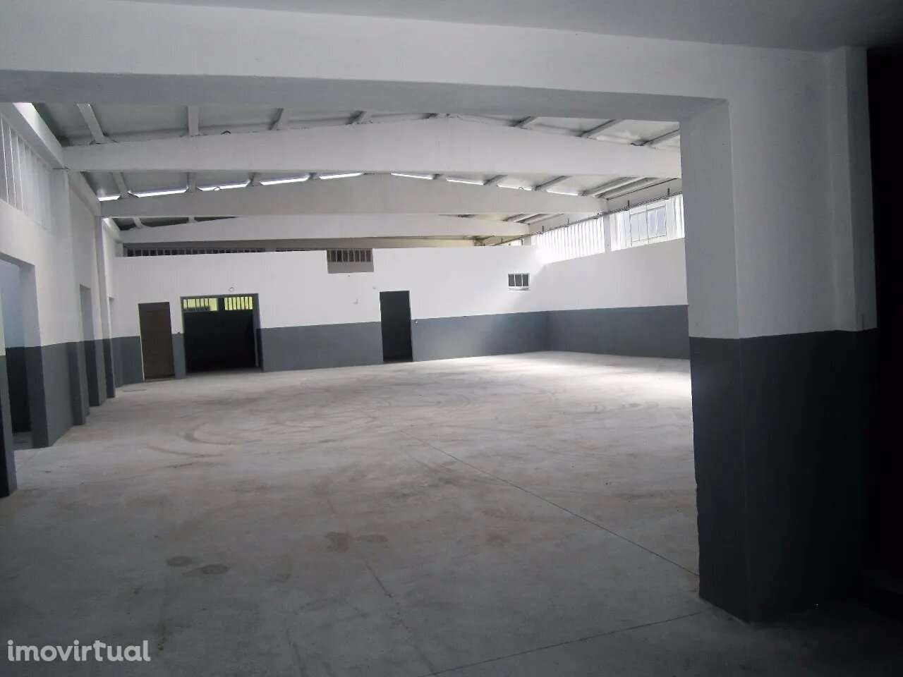 Arrendar Pavilhões na Vila de Cucujães, Oliveira de Azeméis - Grande imagem: 4/14