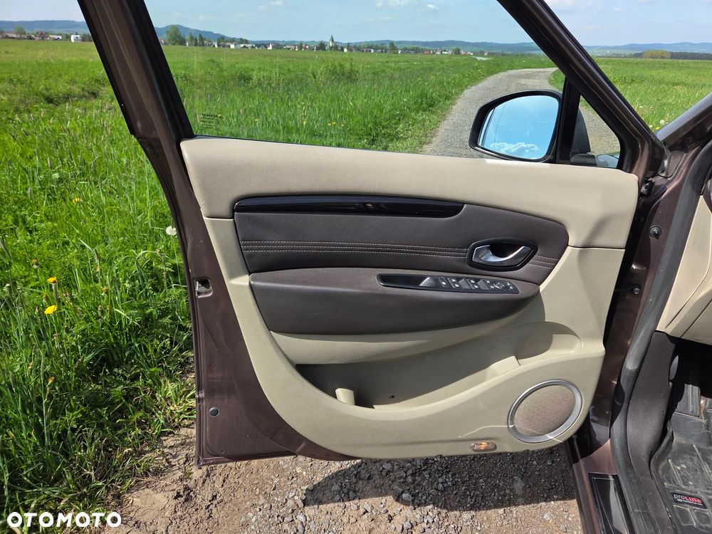 Renault Scenic 1.9 dCi Emotion - 6