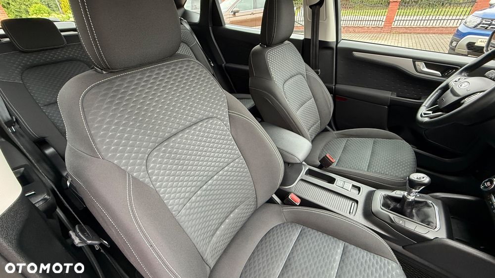 Ford Kuga - 26