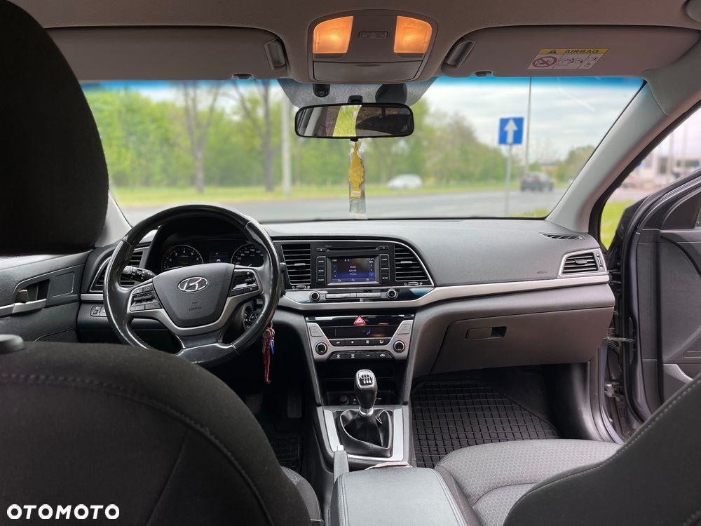 Hyundai Elantra 1.6 Classic Plus - 7