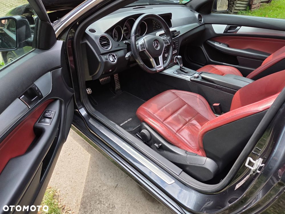 Mercedes-Benz Klasa C 220 CDI DPF (BlueEFFICIENCY) 7G-TRONIC - 16