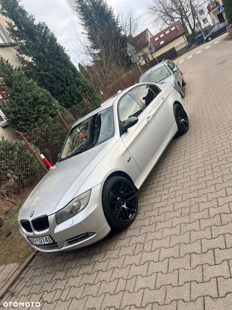 BMW Seria 3 330i - 18
