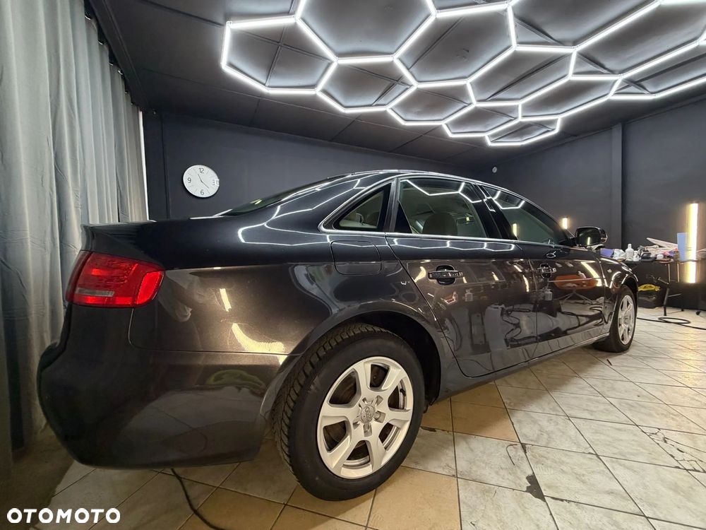 Audi A4 Limousine 2.0 TDI - 4