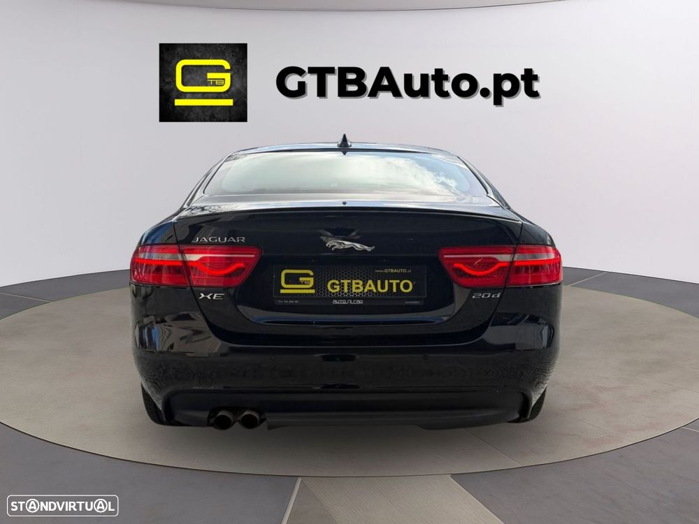 Jaguar XE - 45