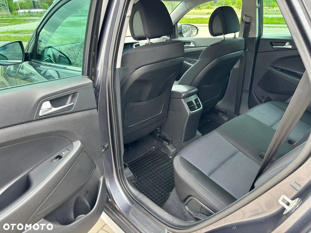 Hyundai Tucson blue 1.7 CRDi 2WD DCT Premium - 17