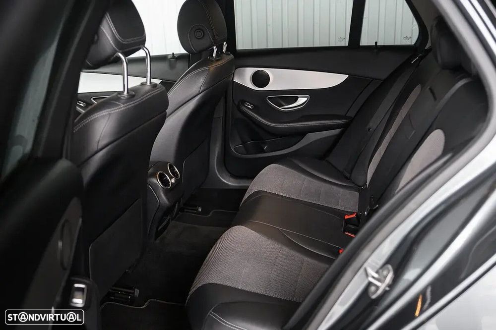 Mercedes-Benz C 200 - 22