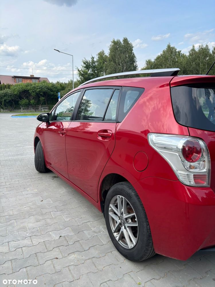 Toyota Verso 1.8 Premium 7os EU6 - 13