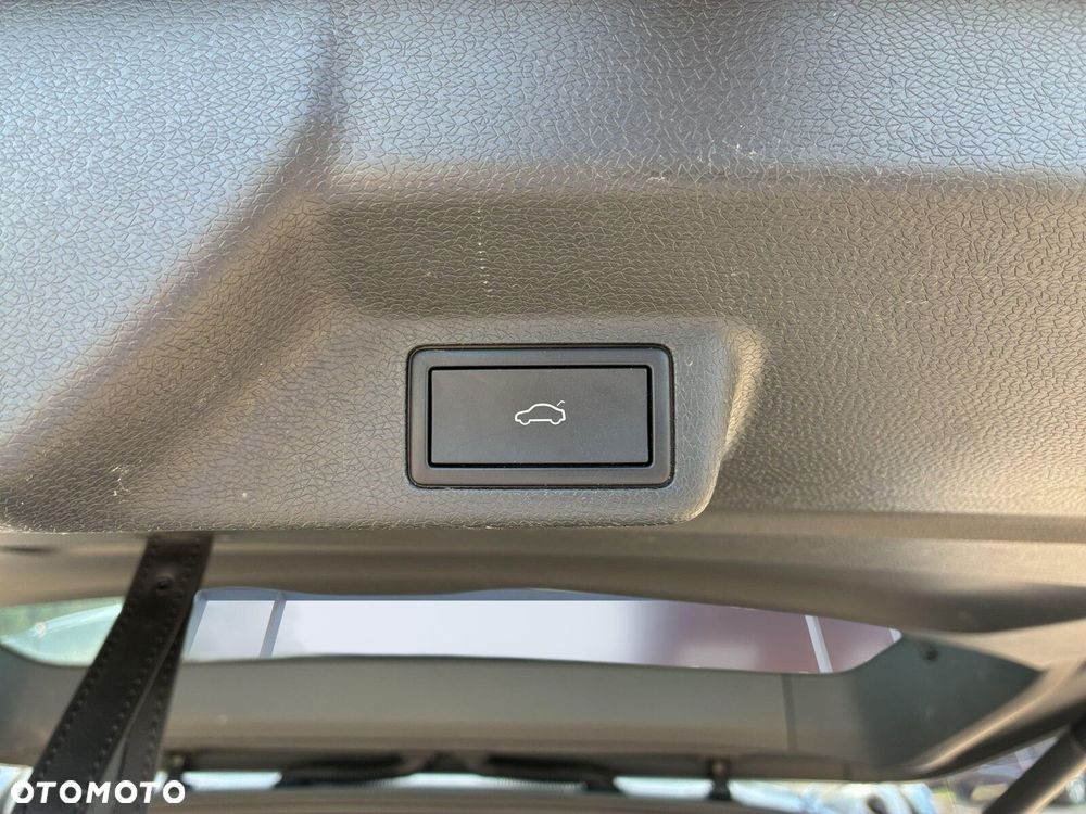 Volkswagen ID. Buzz Cargo 204 KM 82 kWh r. o. 2989 mm - 28