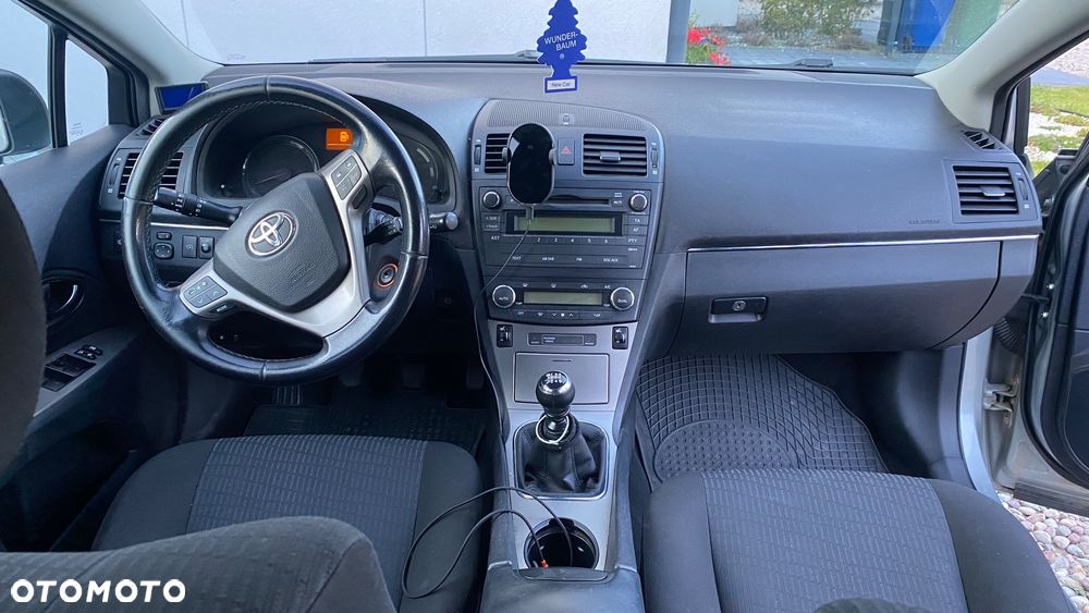 Toyota Avensis - 7
