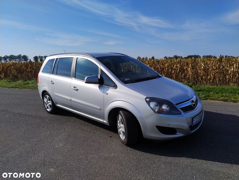 Opel Zafira - 1