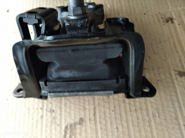 Citroen C5 III 3.0 V6 poduszka lapa silnika