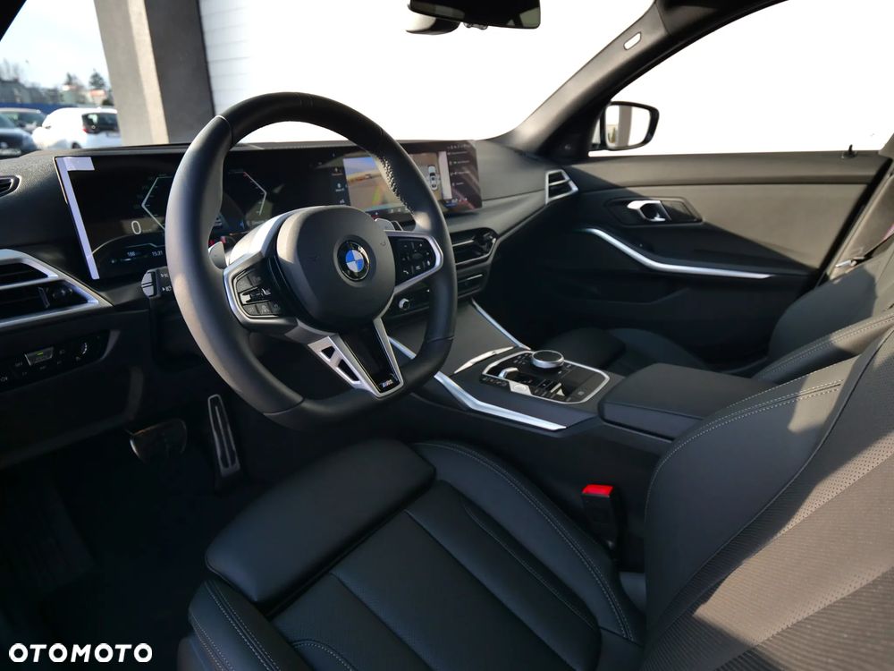 BMW Seria 3 330i xDrive M Sport sport - 26