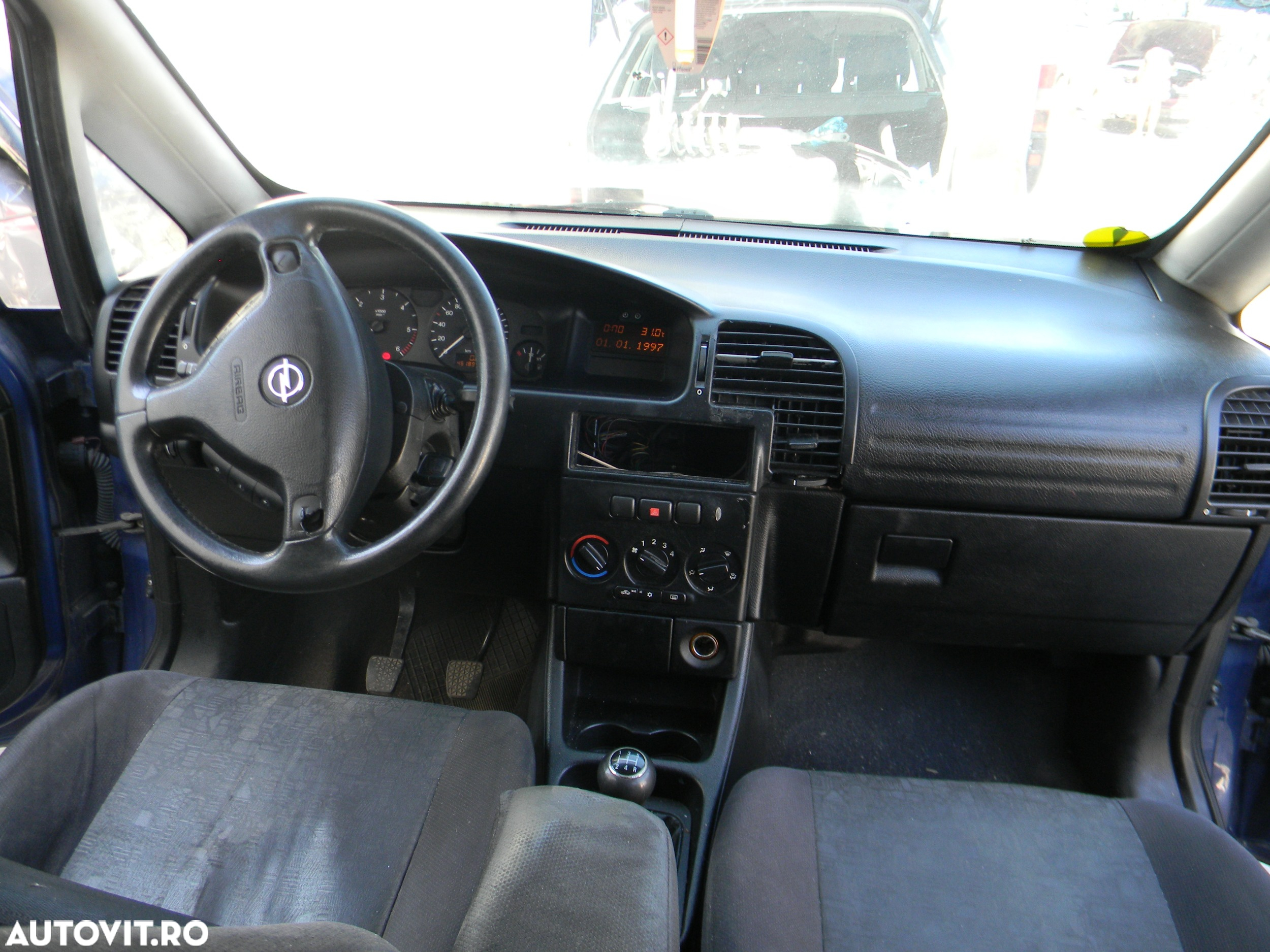 Dezmembrari  Opel ZAFIRA A (F75)  1999  > 2006 2.0 DTI 16V Motorina - 14