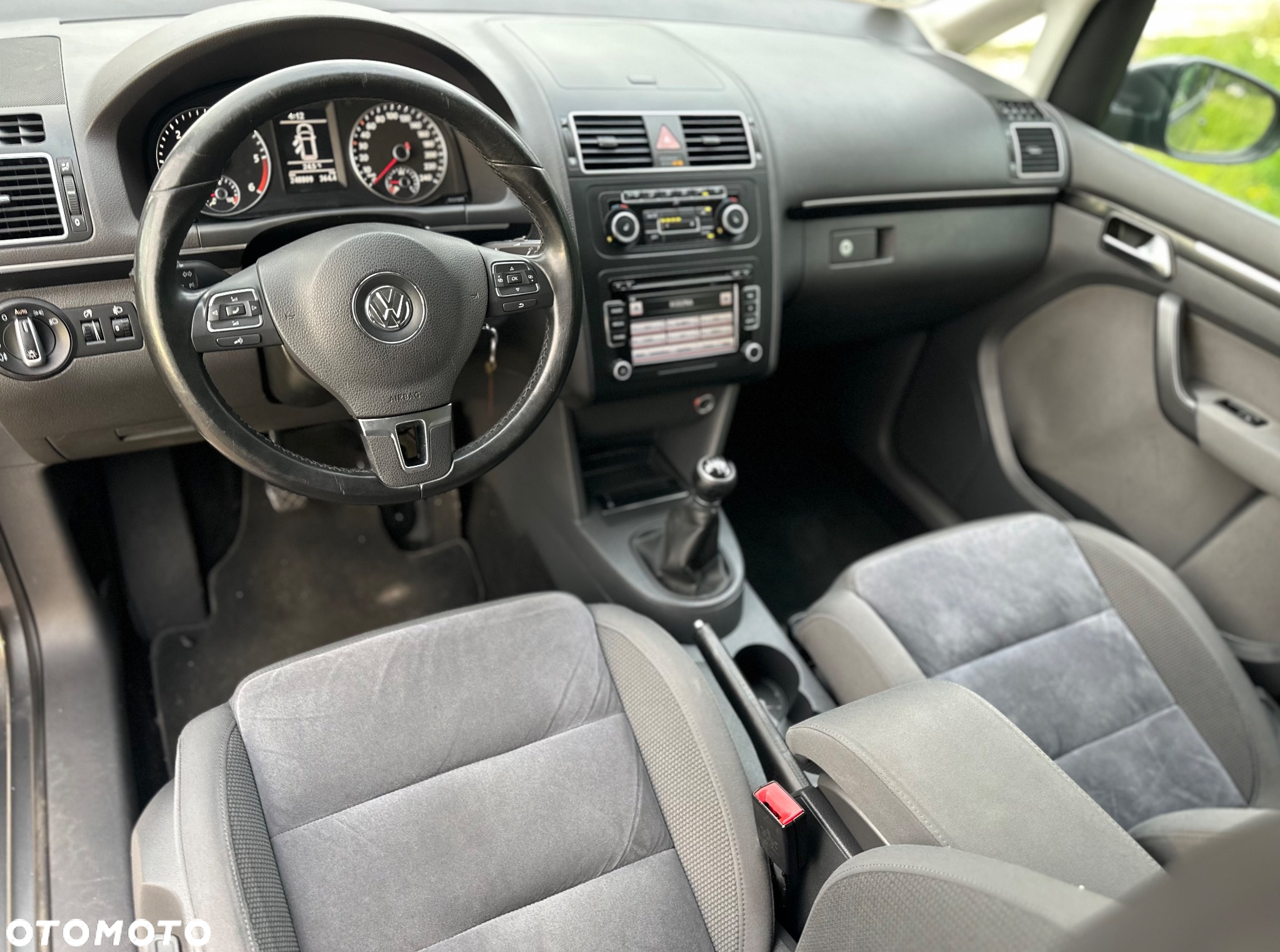 Volkswagen Touran 2.0 TDI DPF BlueMotion Technology Highline - 12