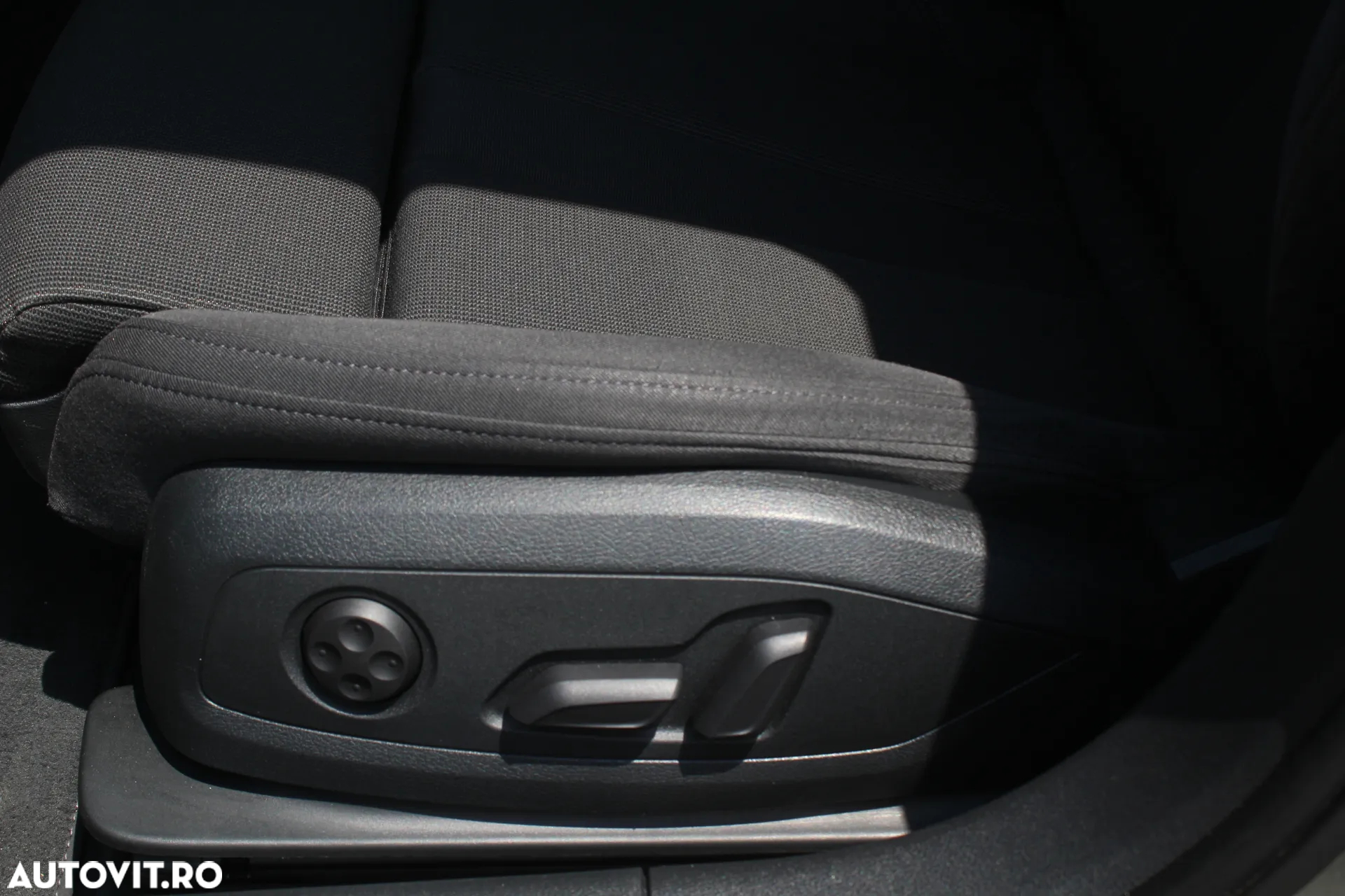Audi A4 2.0 TDI S tronic - 11