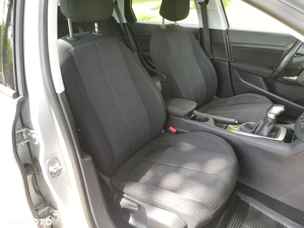 Peugeot 308 1.6 BlueHDi Style S&S - 24