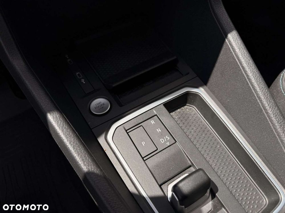 Ford Tourneo Connect Grand - 16