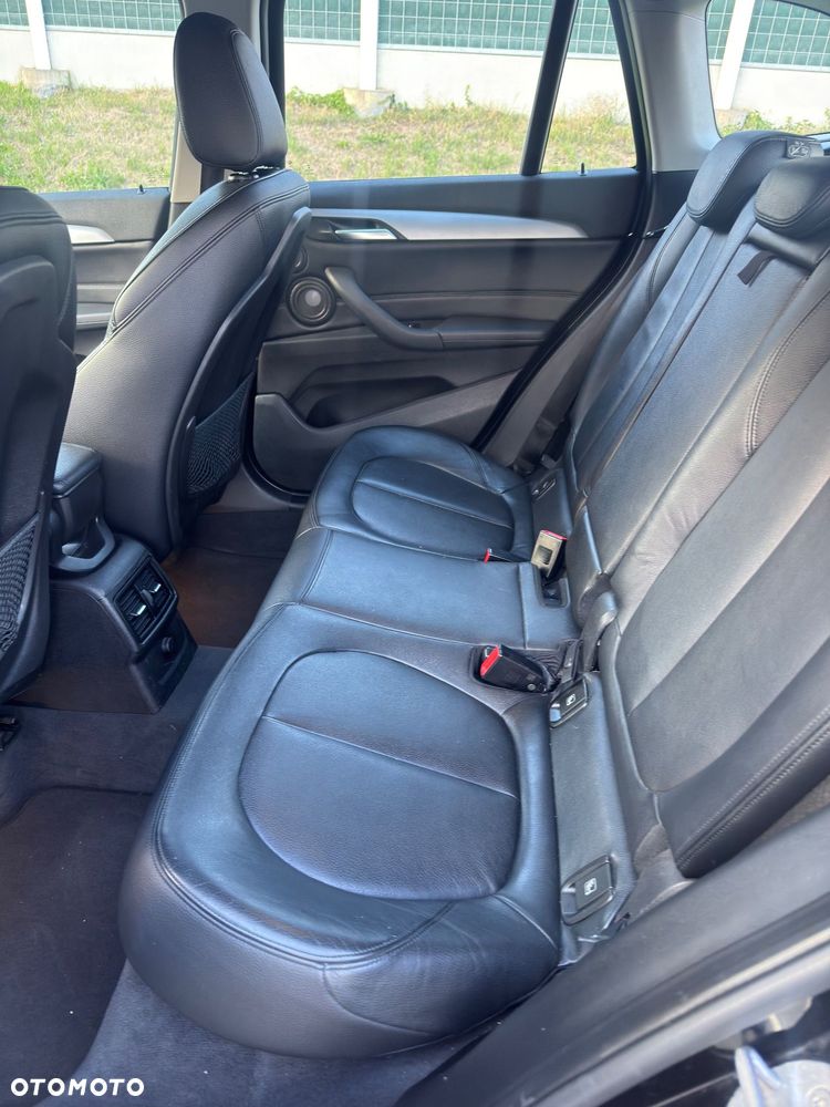 BMW X1 sDrive18d - 15