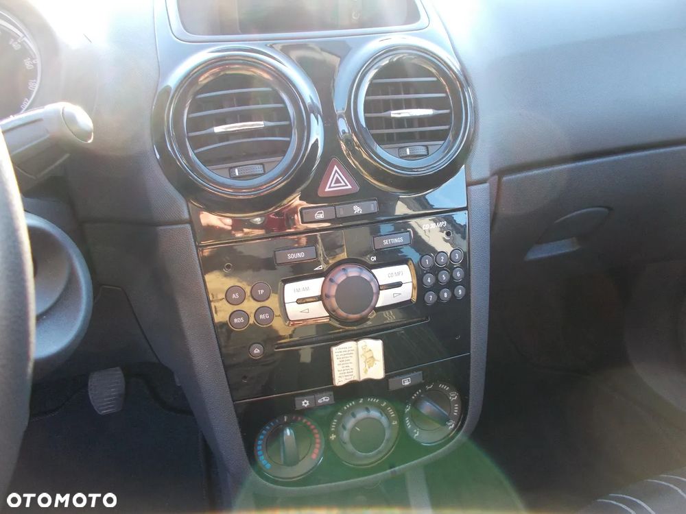 Opel Corsa 1.2 16V Enjoy - 22