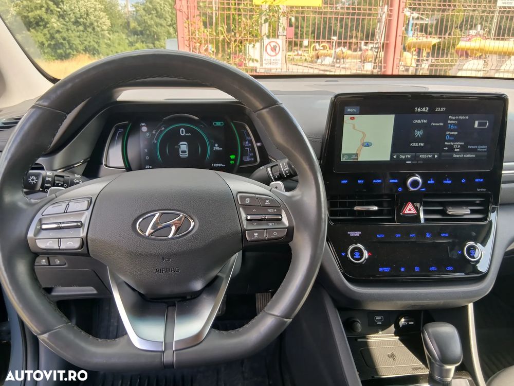 Hyundai IONIQ - 11
