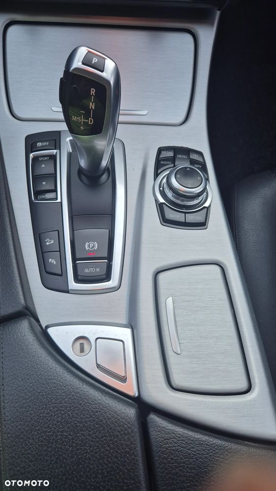 BMW Seria 5 520d xDrive - 5