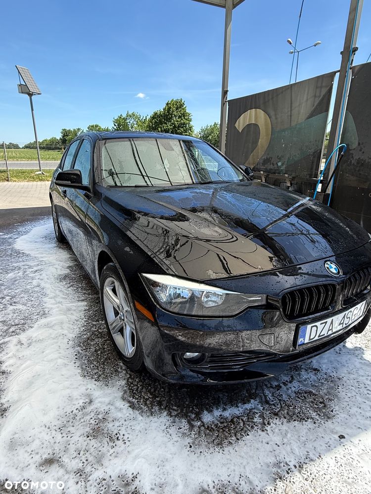 BMW Seria 3 320i xDrive - 1