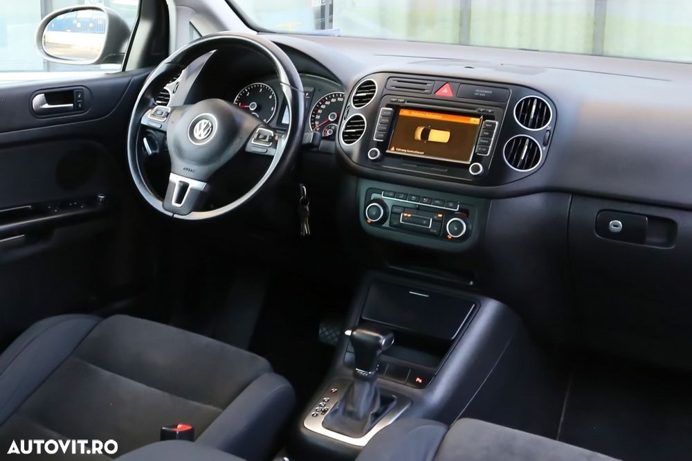 Volkswagen Golf 2.0 TDI Trendline DSG - 9