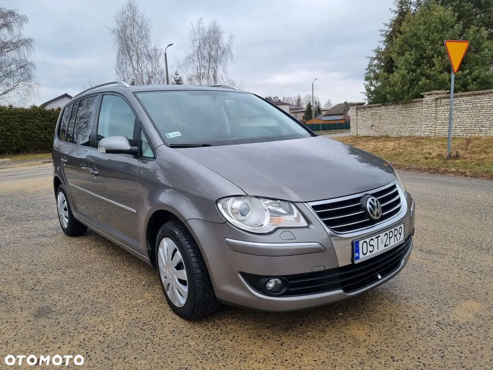 Używany Volkswagen Touran 2007 - 15 000 PLN, 260 000 km - Otomoto.pl