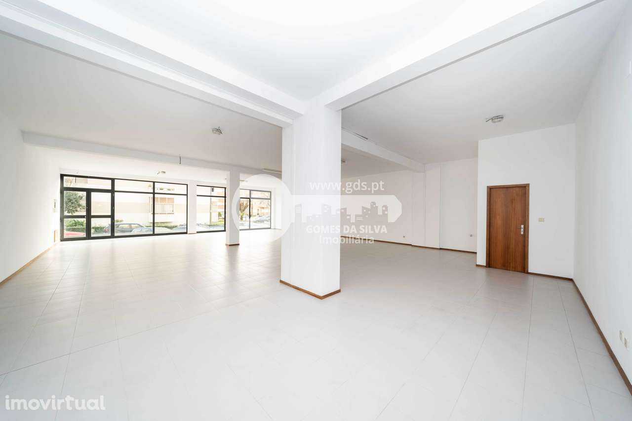 Loja para arrendamento com 135m2 na Praceta das Amoreiras - Comércio - Grande imagem: 5/17