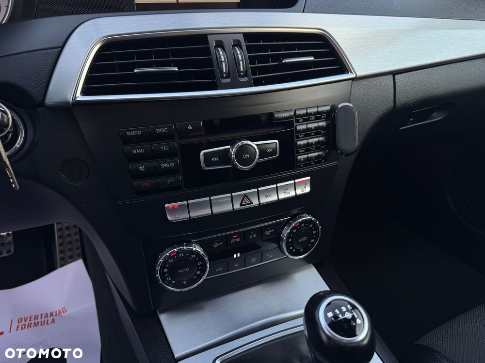 Mercedes-Benz Klasa C 180 Coupe AMG Line - 33