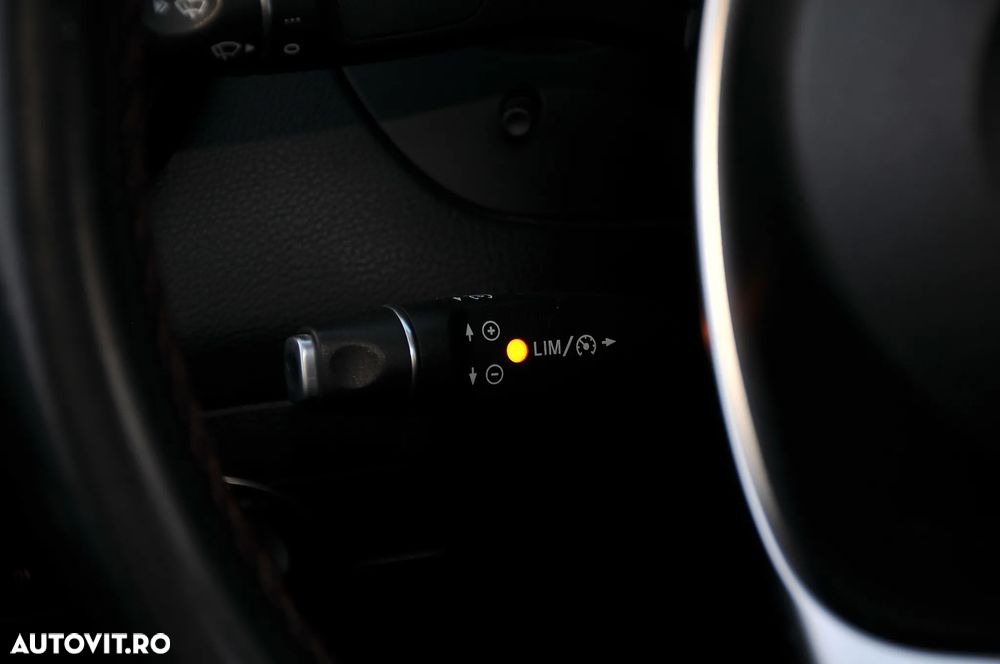 Mercedes-Benz CLA - 25