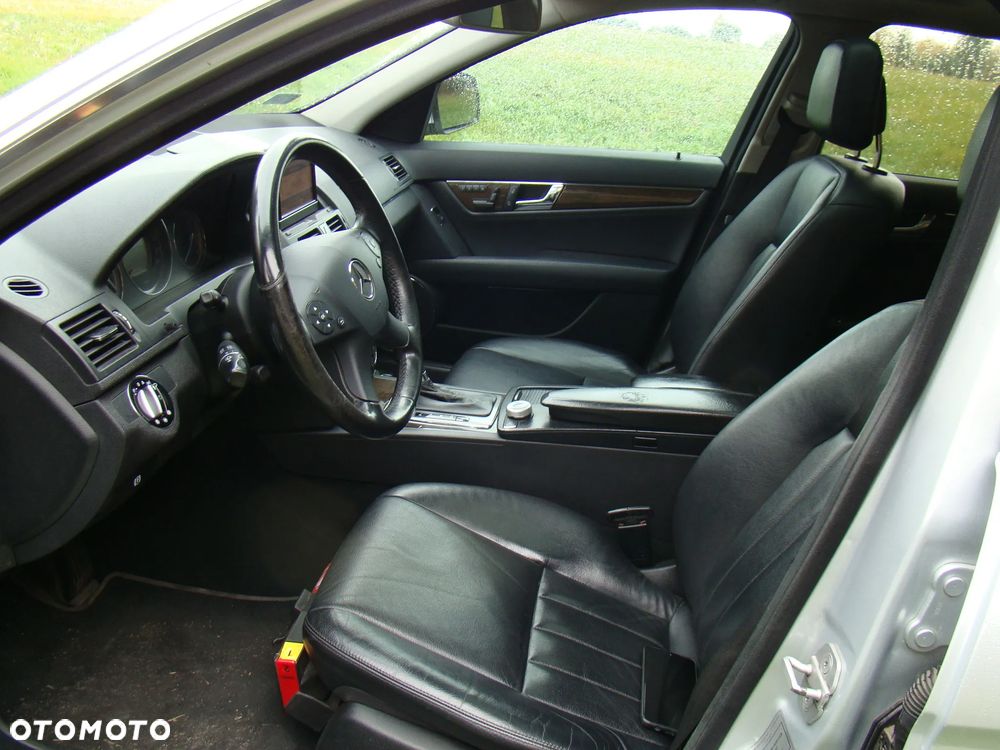 Mercedes-Benz C-Class 2007 photo 4