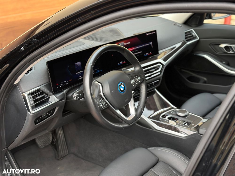 BMW Seria 3 320e Aut. Sport Line - 7