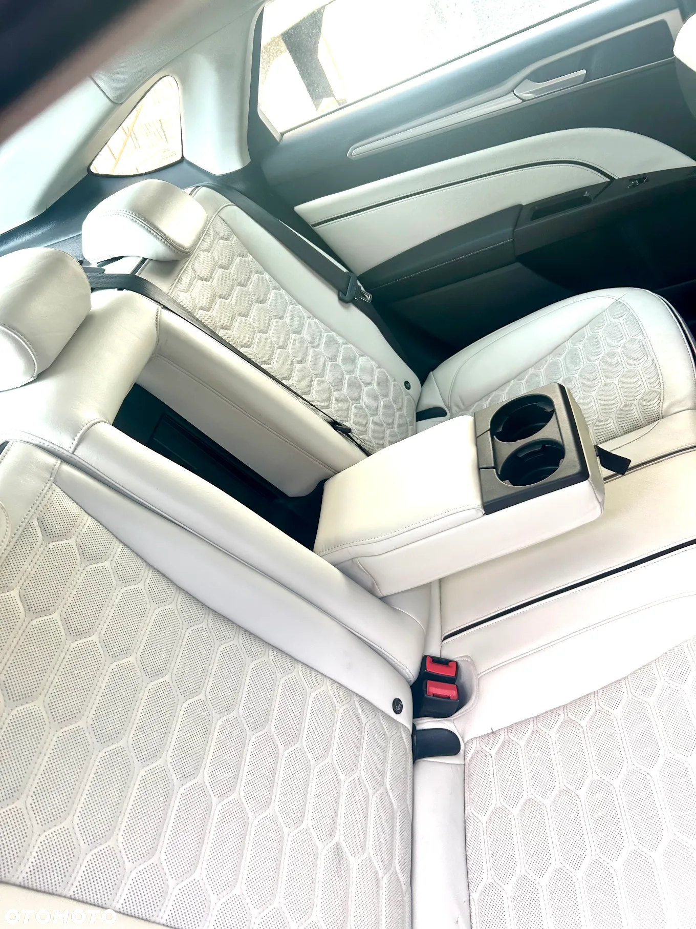 Ford Mondeo Vignale 2.0 EcoBoost - 20