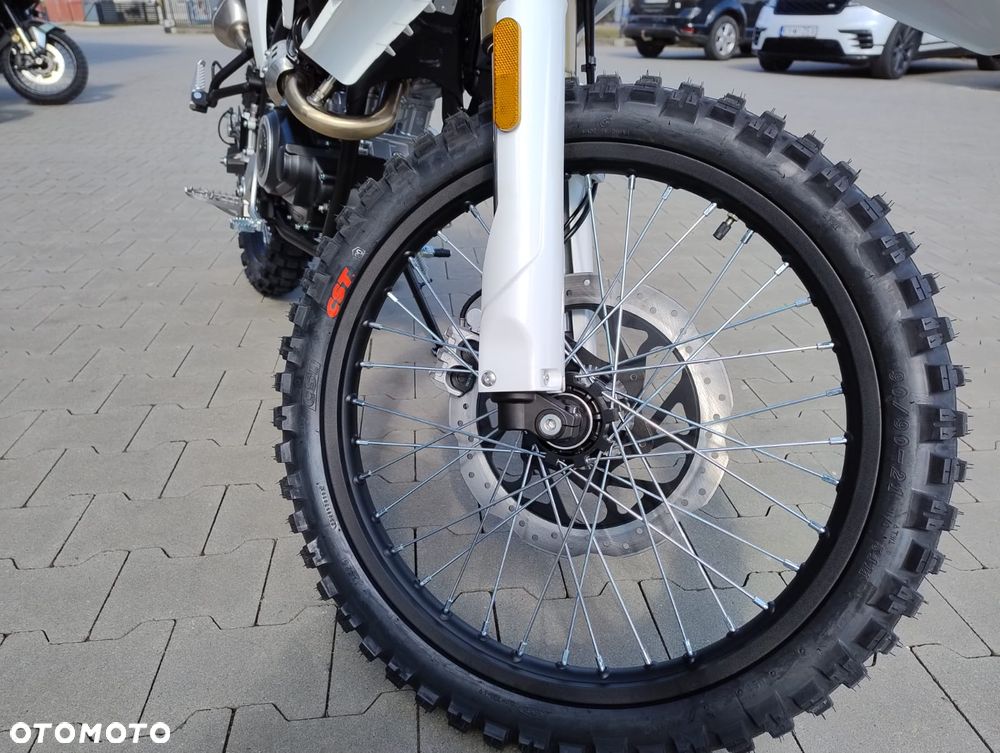 QJMOTOR COV 125X - 4