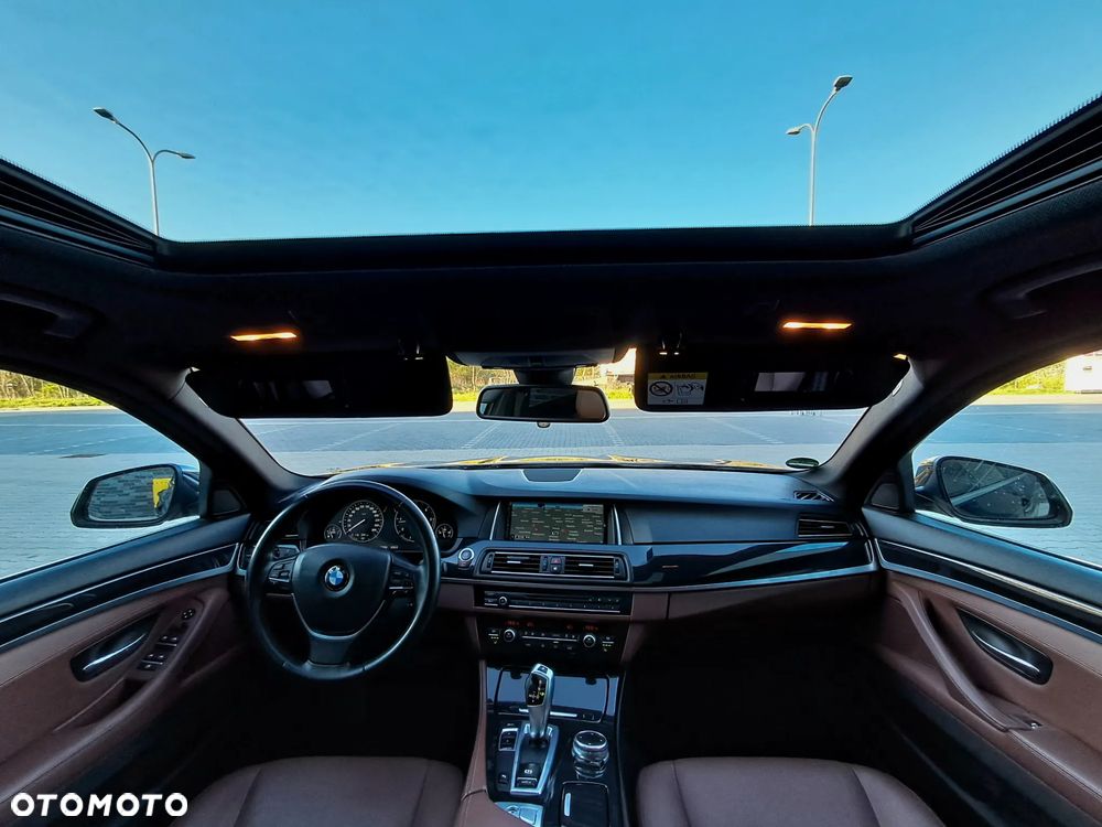 BMW Seria 5 525d Sport-Aut Luxury Line - 6