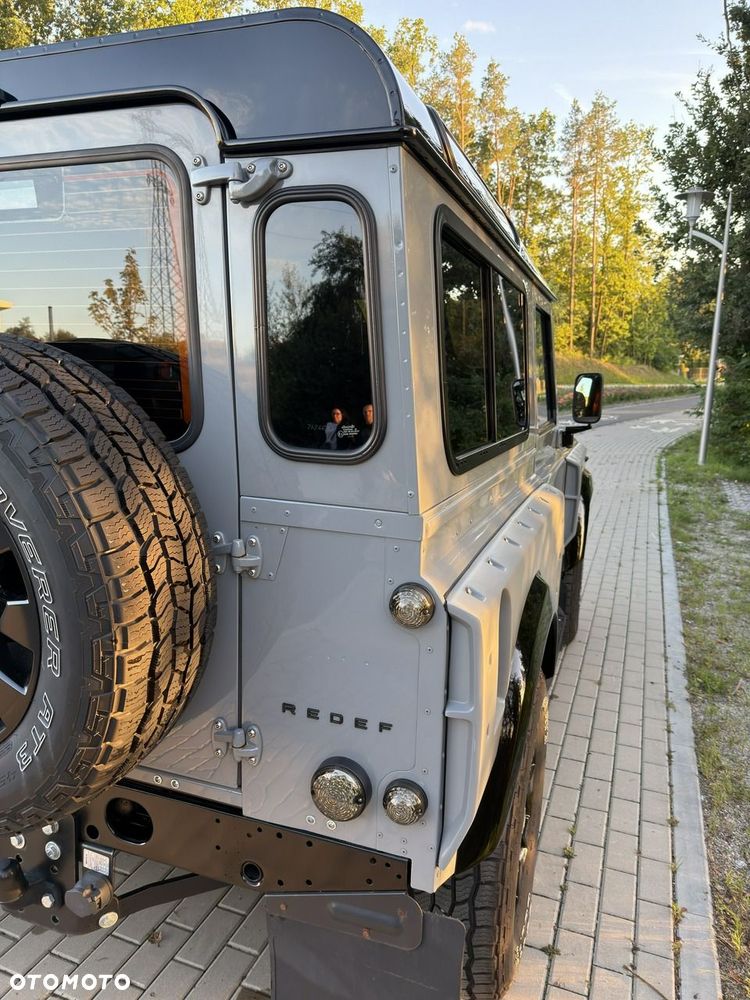 Land Rover Defender 2.4 TD4 SE - 10