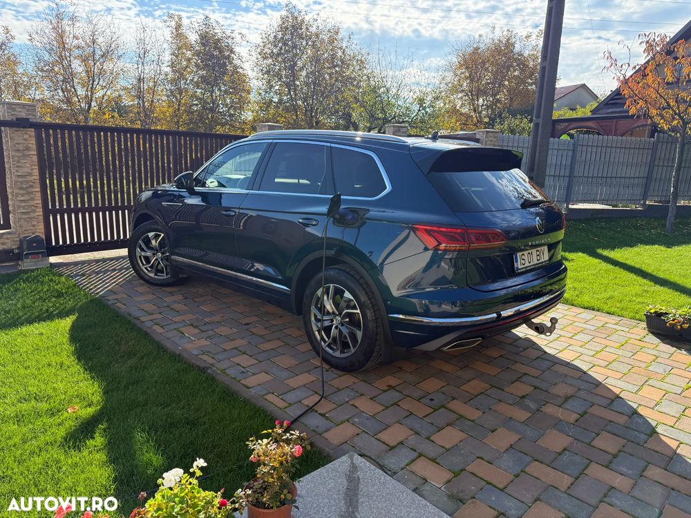 Volkswagen Touareg 2022 photo 2