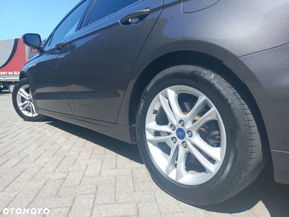 Ford Mondeo 2.0 TDCi Titanium PowerShift - 4