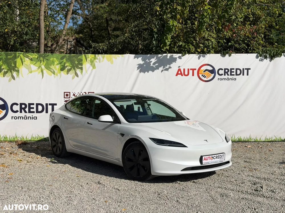 Tesla Model 3 - 6