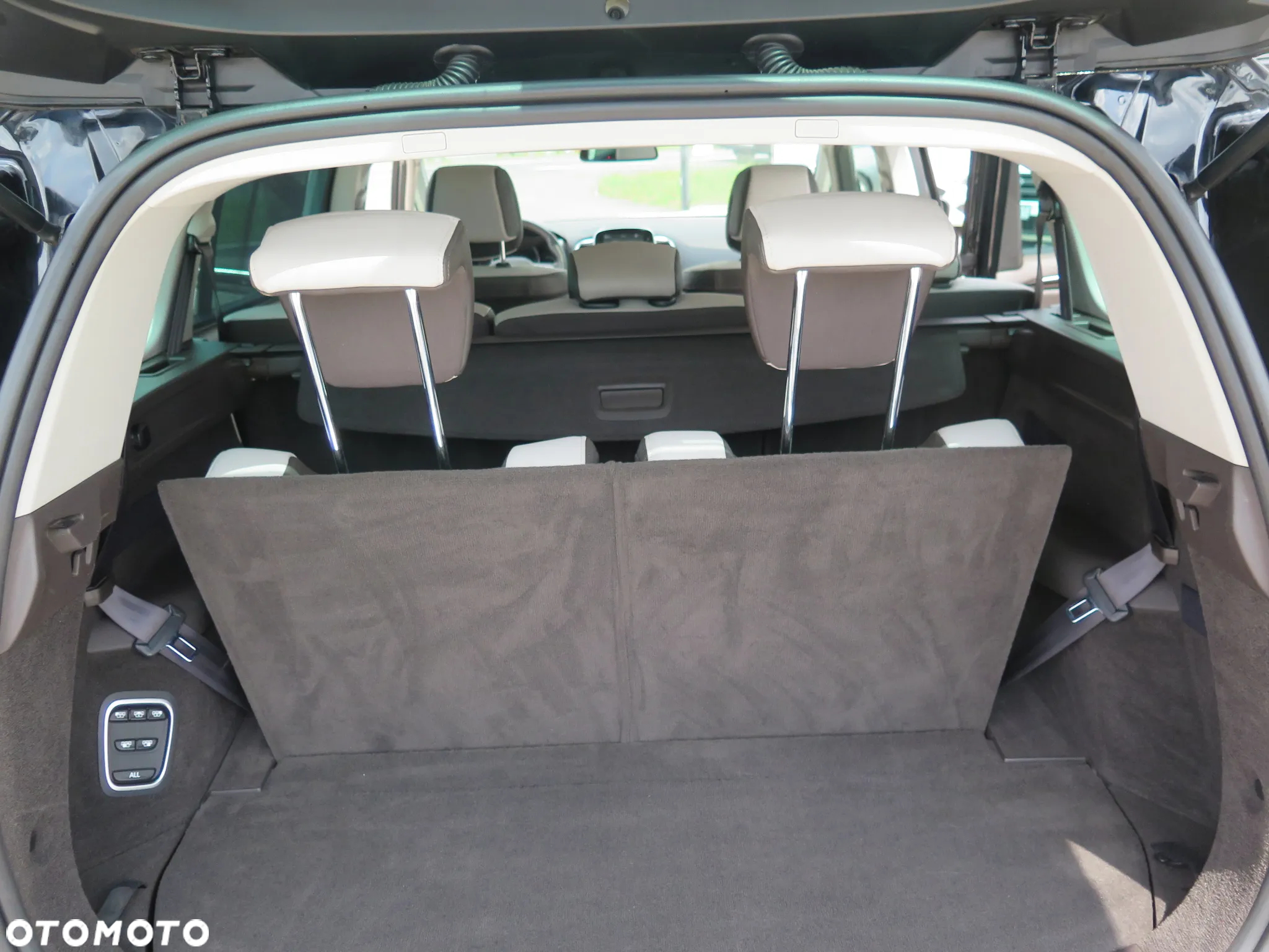 Renault Espace 1.8 TCe Energy Magnetic EDC 7os - 29