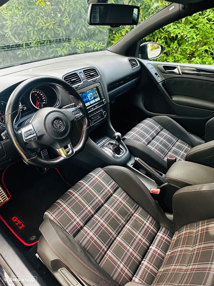VW Golf 2.0 GTI DSG - 20